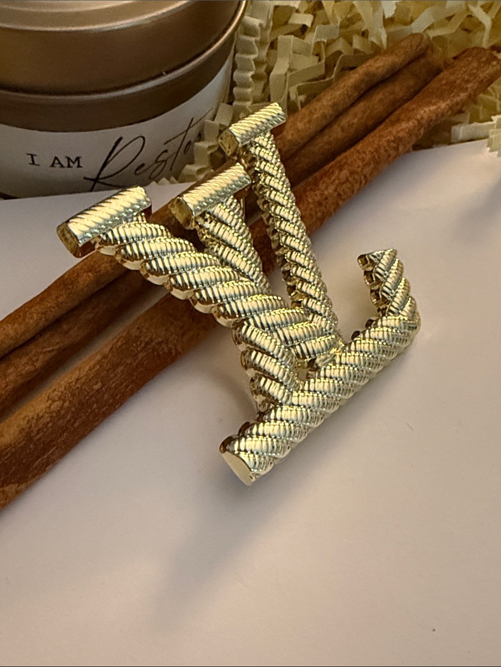 Gold Twisted Rope Logo Brooch Pin - Picture 2 of 6